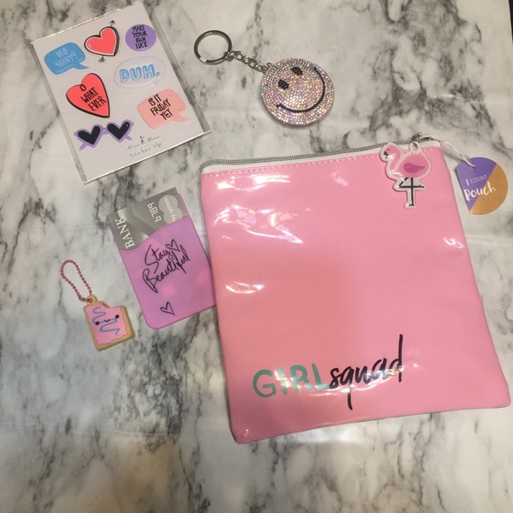 Girl’s Gift Set - Picture 2 of 7